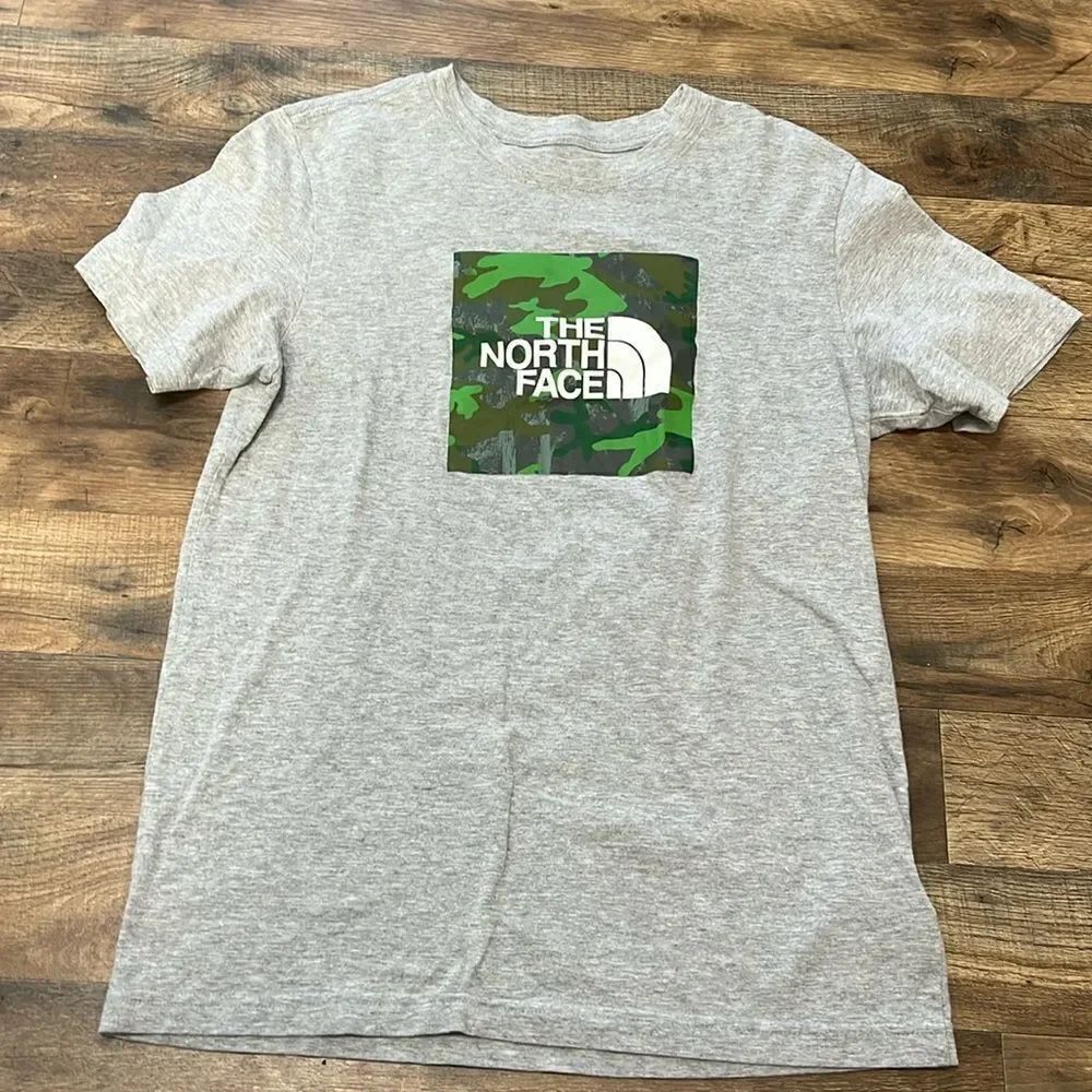 The North Face short sleeve t shirt size medium